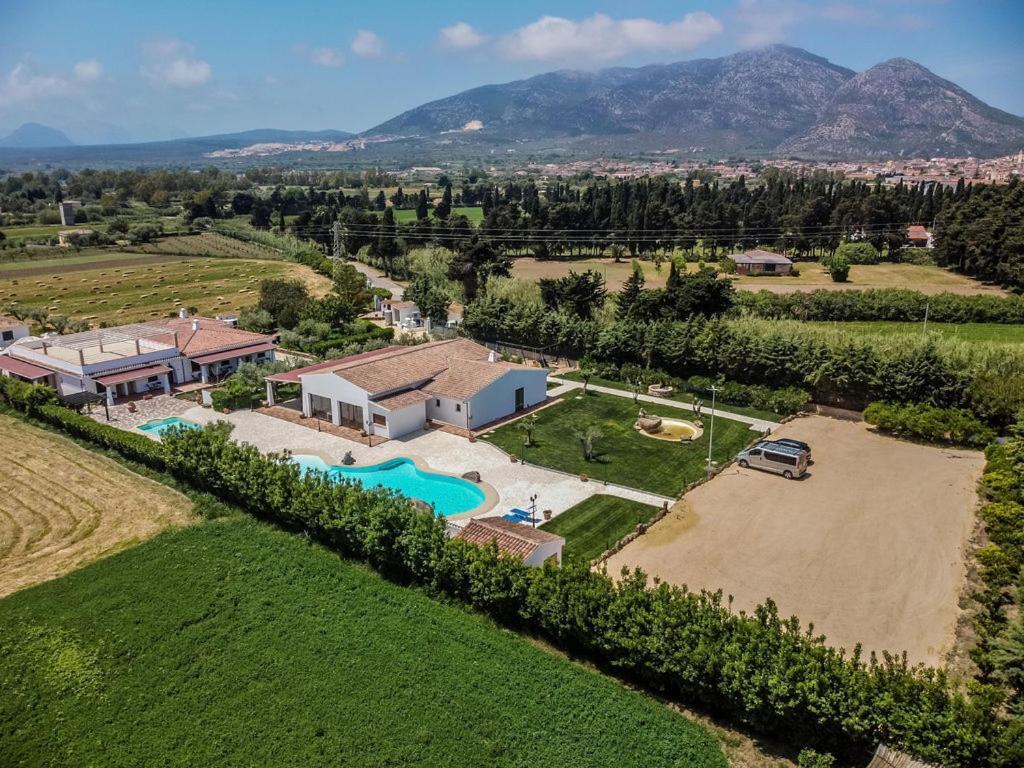Hotel Sisula Country &
