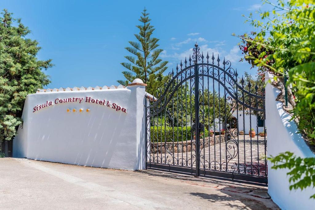 Hotel Sisula Country & Orosei