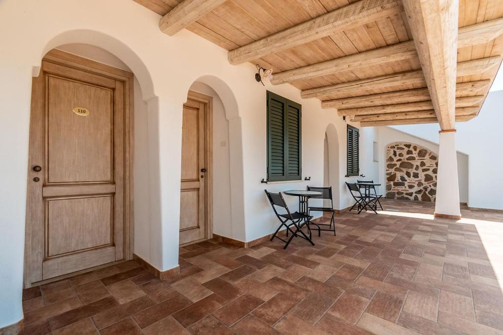 Sisula Country & 4* Orosei