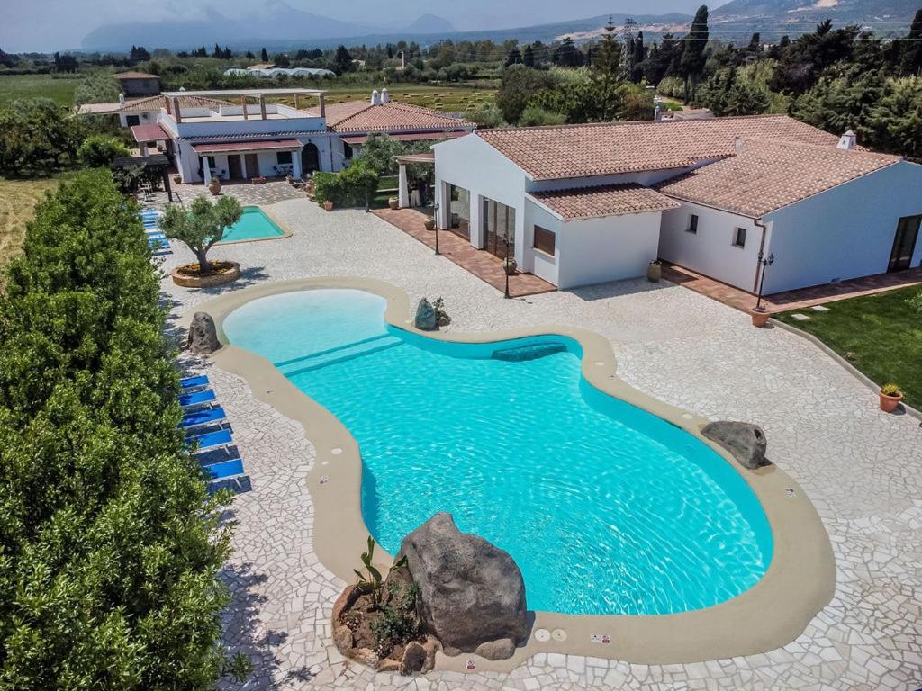 Hotel Sisula Country & Orosei
